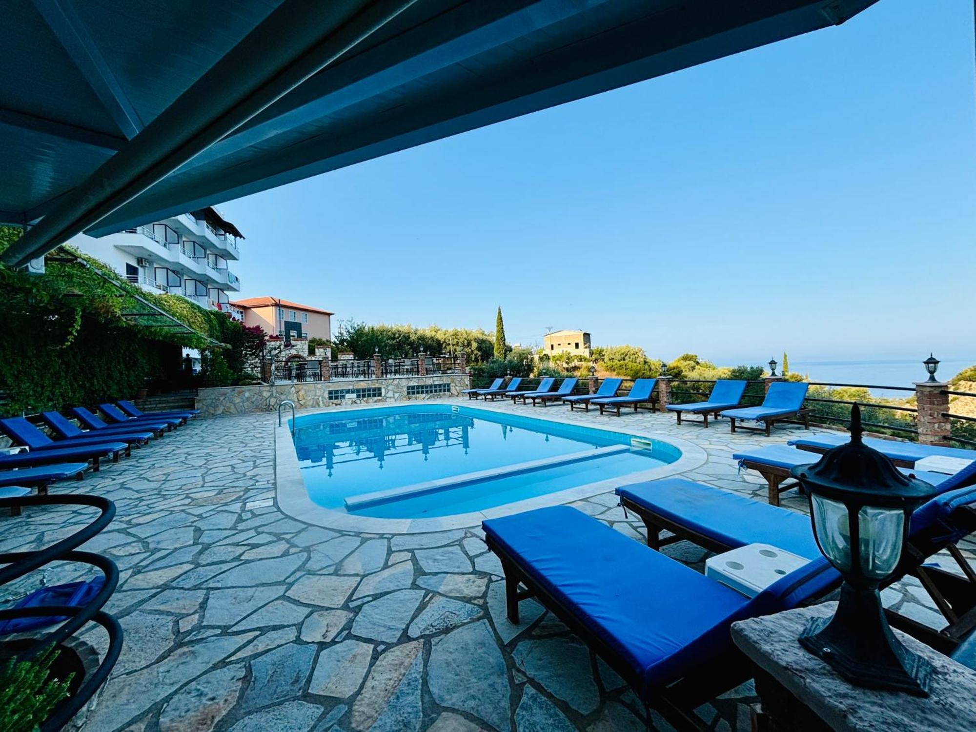 Itaka Hotel Lukova Exterior foto