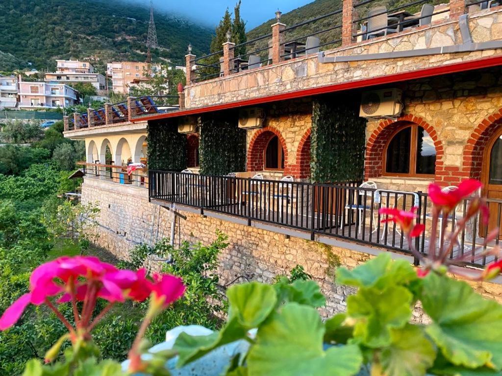 Itaka Hotel Lukova Exterior foto